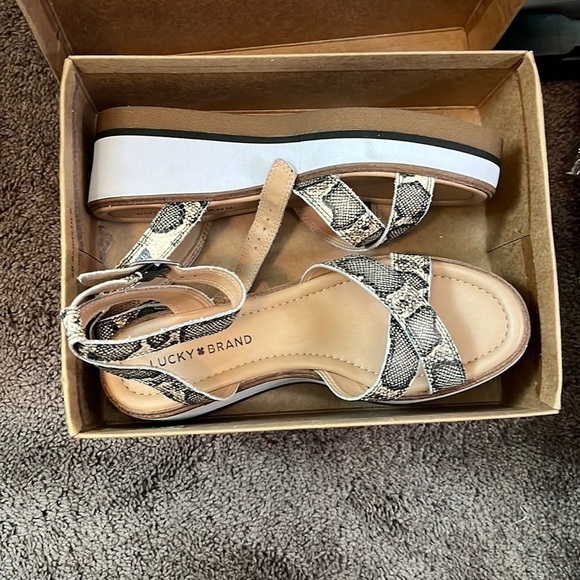 Lucky Brand Tarhi Platform Sandal - Picture 1 of 1